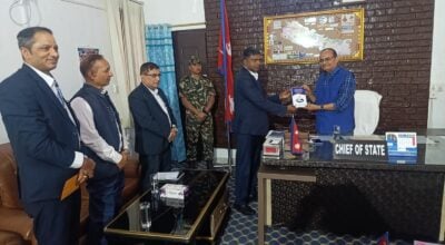 मधेस प्रदेश प्रमुखसमक्ष मानवअधिकार आयोगको प्रतिवेदन पेस