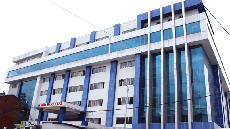 वीर अस्पतालमा १०३ वर्षिया वृद्धाको मस्तिष्कको जटिल शल्यक्रिया