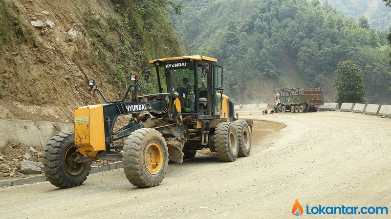 मुग्लिन–मलेखु सडकको काम ३७ प्रतिशत मात्र सकियो, ६ महिना म्याद थप