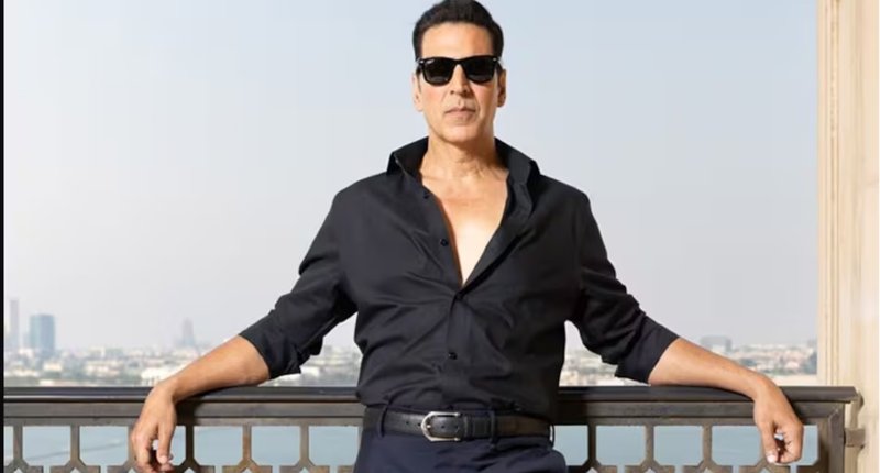 अक्षय कुमारले भरिभराउ पार्टीमा एक व्यक्तिलाई हानेका थिए थप्पड, बेहोस भएपछि अभिनेता आत्तिए