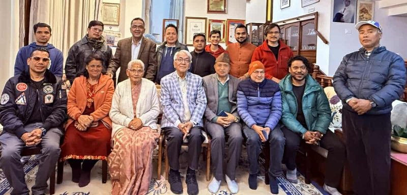 डा. भोला रिजालको शब्दरचनामा ‘अन्धकार पन्छाएर’ गीत सार्वजनिक