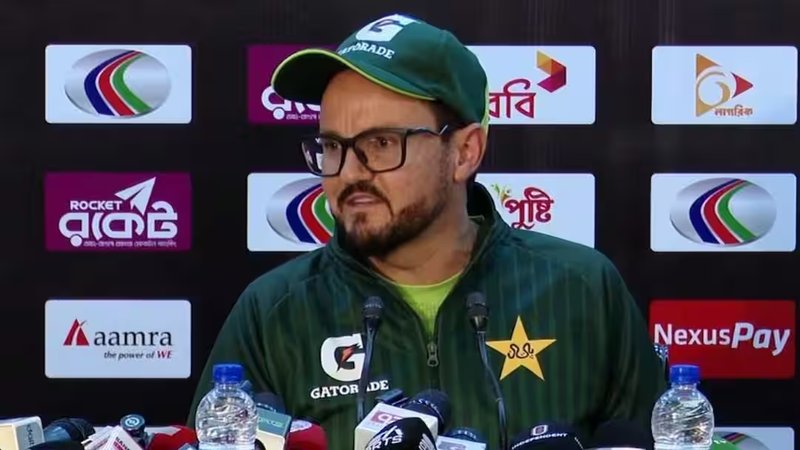 पाकिस्तानका पूर्वक्रिकेटर भन्छन्- सबैभन्दा पहिले प्रशिक्षकलाई गोल हान