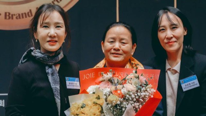 सियोलमा नेपाली राजदूत डा. तुम्बाहाङफेलाई सम्मानित