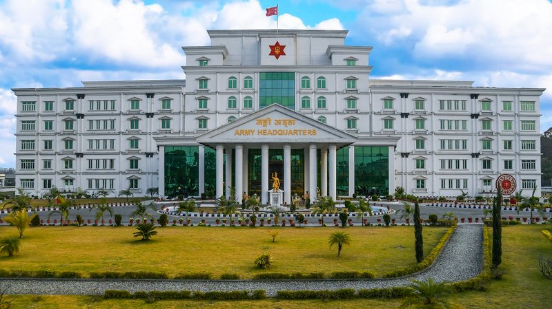 नेपाली सेनाले माग्यो स्वास्थ्यकर्मी र शिक्षकसहित ६६ जना कर्मचारी