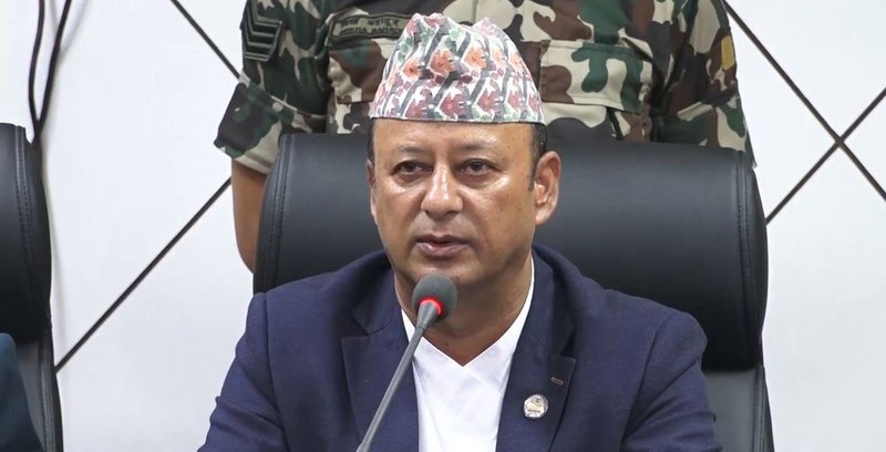 सम्पत्ति शुद्धीकरण मुद्दामा पक्राउ परेका पूर्वमन्त्री दीपक खड्का अस्पताल भर्ना