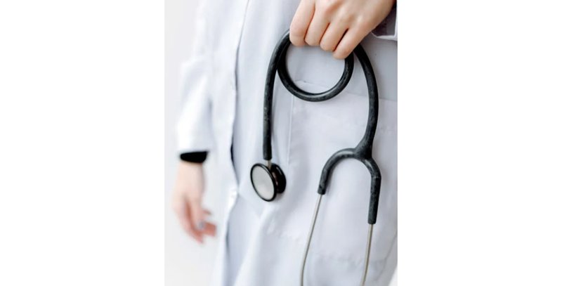 नोबेल अस्पतालको ५ तलामाथिबाट खसे डाक्टर