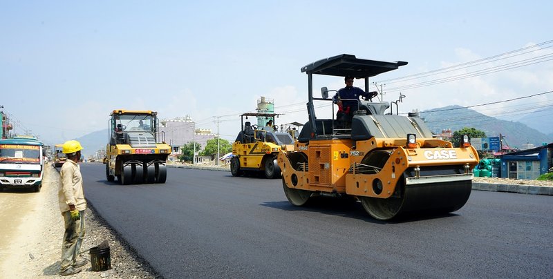 मुग्लिन-मलेखु सडक: ११ किलोमिटर कालोपत्र