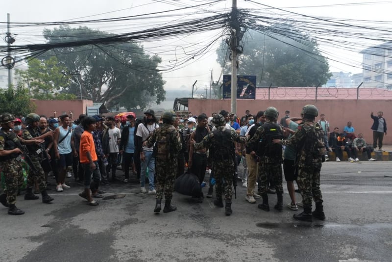 भदौ २३-२४ मा सेनाले कर्तव्यपालन नगरेको आयाेगको निष्कर्ष, राष्ट्रिय धरोहरहरू जल्दा मौन बसेको आरोप