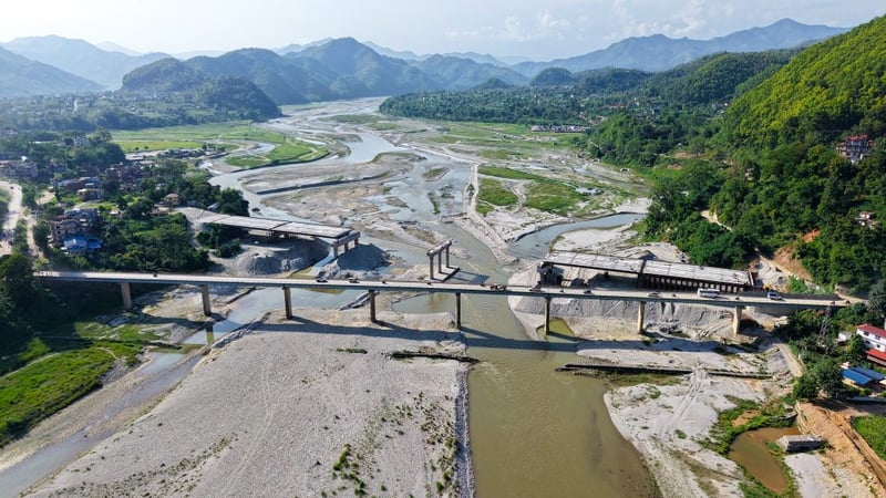 १ अर्ब २१ करोड खर्चेर यसरी बनिरहेकाे छ आर्क ब्रिज