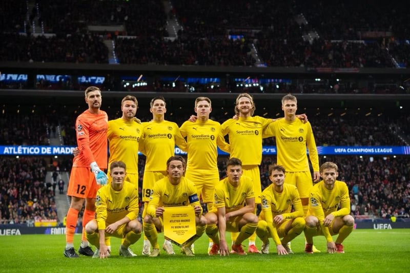 `मामुली´ क्लबकाे चमत्कार ! तीनपटकको च्याम्पियनलाई पन्छाएर अन्तिम १६ मा