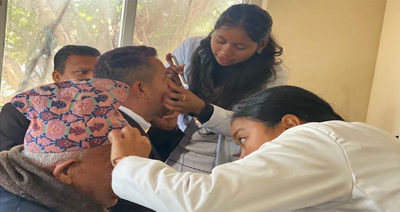 कास्की जिल्ला अदालत परिसरमा निःशुल्क आँखा शिविर