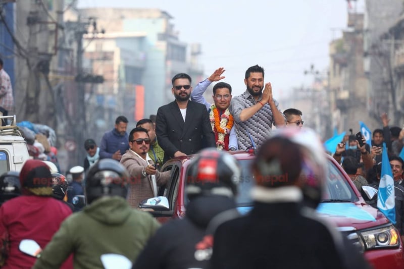 उपत्यकामा रास्वपाको ‘जनसम्पर्क तथा घण्टी अभिवादन कार्यक्रम’ (तस्बिरहरु)