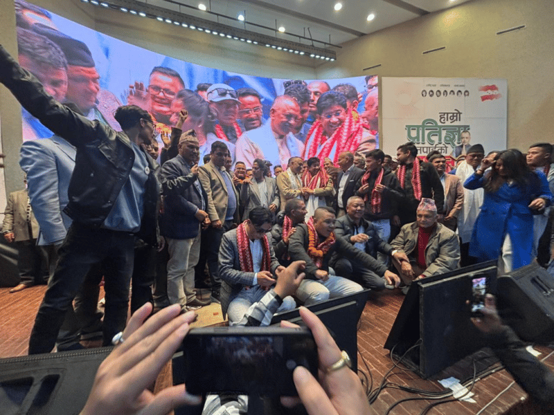 एमाले रसुवाका पूर्वअध्यक्ष ढकालसहित झन्डै १०० कार्यकर्तालाई गगनले भित्र्याए (सूची)