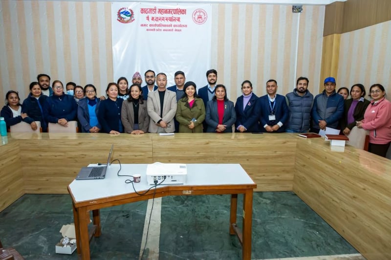 सामुदायिक विद्यालयमा साना डाक्टर कार्यक्रम सञ्चालन गर्दै काठमाडौं महानगर