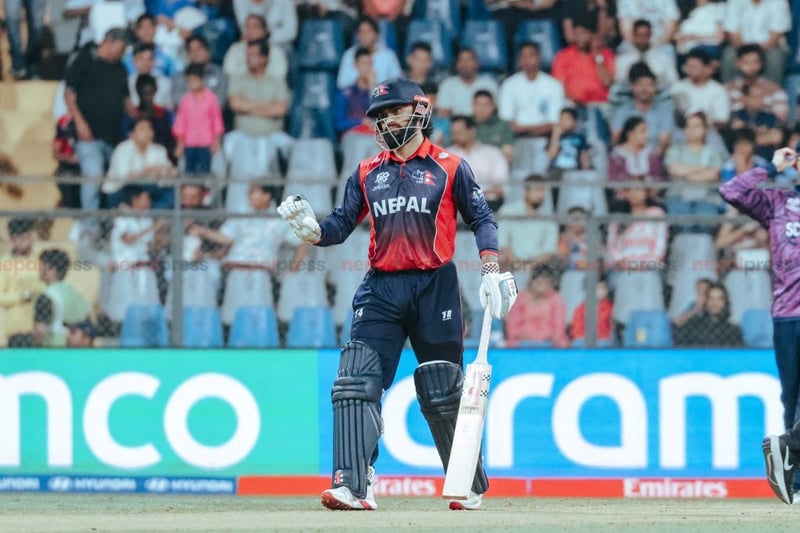 कुशल भुर्तेल ४३ रन जोडेर आउट