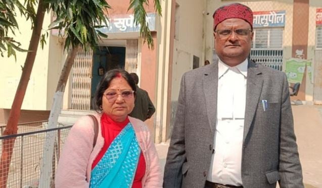 उदितनारायणविरूद्ध विहारमा पूर्वपत्नीकाे उजुरी, गर्भाशय निकालेकाे आराेप