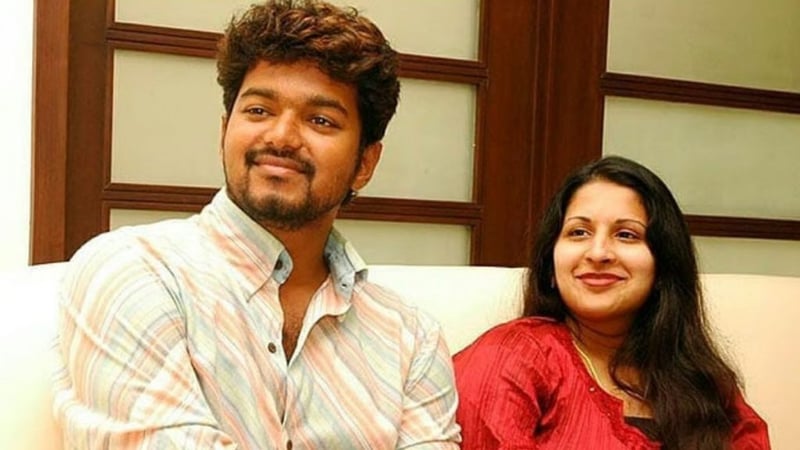 अभिनेता विजयको दाम्पत्य जीवनमा दरार, श्रीमती संगीताले गरिन् सम्बन्धविच्छेदको निवेदन दर्ता