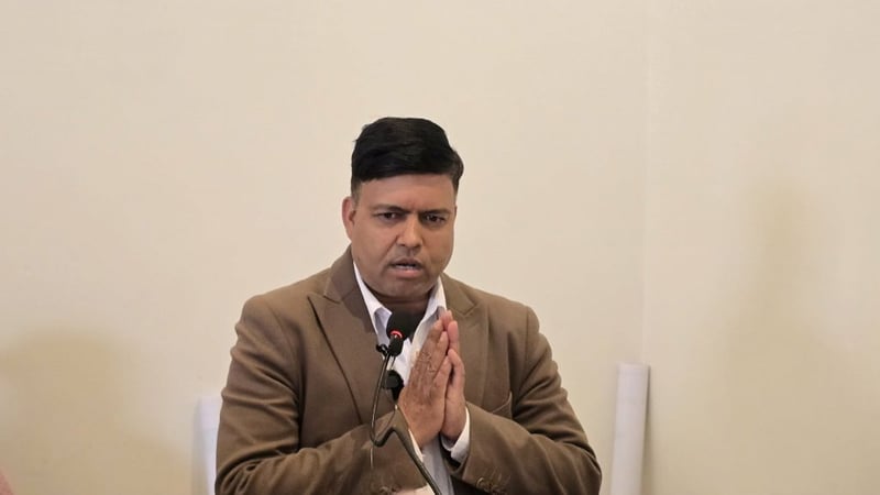 कैलाली–५ का एमाले उम्मेदवार ढुङ्गानाले सार्वजनिक गरे प्रतिबद्धता