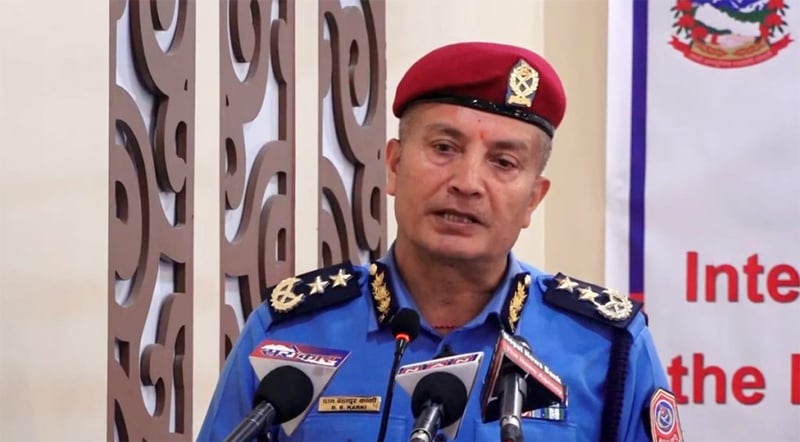 मैले सञ्चारमन्त्रीलाई माफी मागेर सामाजिक सञ्जाल खाेलाउन सुझाव दिएकाे थिएँ: आइजीपी कार्की