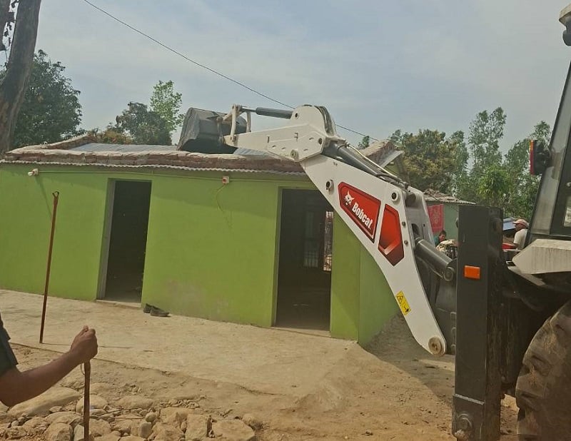 गोदावरीका अतिक्रमित संरचना हटाउन सुरु