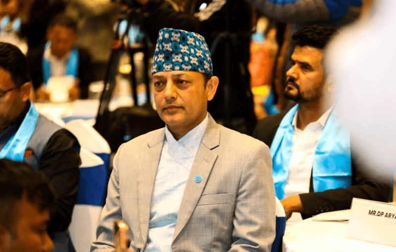 सांसदहरूलाई डीपी अर्यालको निर्देशन- अर्को चुनावपछि प्रतिपक्षविहीन संसद् हुने गरी काम गर्नुस्