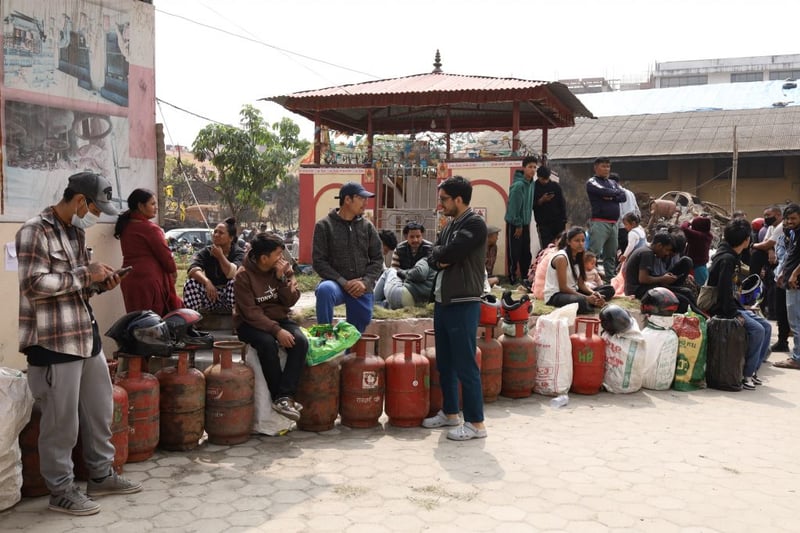 ग्यास उद्योगलाई कडाइः विक्रेतालाई बाँडिएको ग्यासको विवरण निगमलाई १० बजेभित्रै जानकारी गराउनु पर्ने