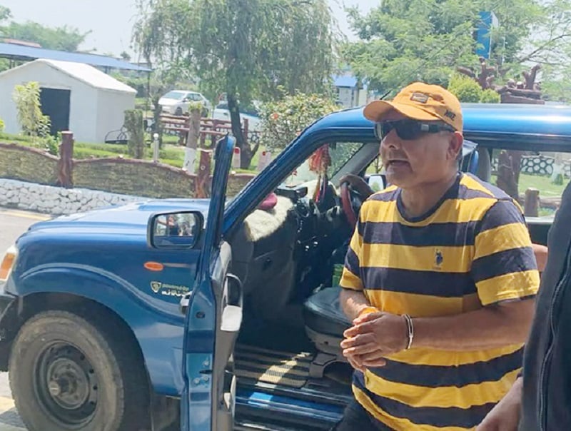 मेडिकल व्यवसायी दुर्गा प्रसाईं पक्राउ