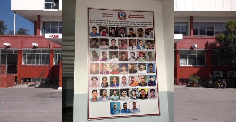 मन्त्रालयका भित्तामा सुशासन कुरिरहेका योद्धाहरु