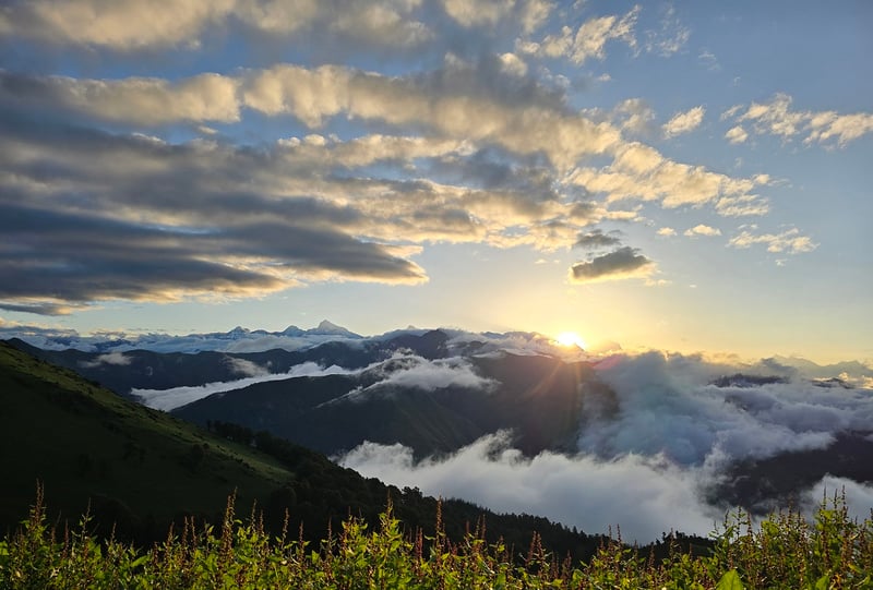 आज तराईमा हुस्सु लाग्ने, पहाडी र हिमाली क्षेत्रमा मौसम सफा