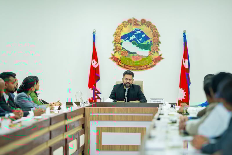 प्रधानमन्त्रीसँग मधेसका सांसद, के के विषयमा भयो छलफल ?