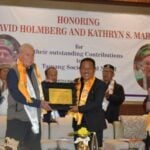 प्राध्यापकद्वय डेभिड होल्म्बर्ग र क्याथरिन एस. मार्चलाई तामाङ समुदायद्वारा विशेष सम्मान