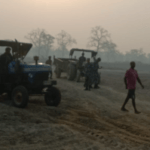 रौतहटमा अवैध बालुवा उत्खनन गर्दै ८ ट्र्याक्टरसहित चालक पक्राउ