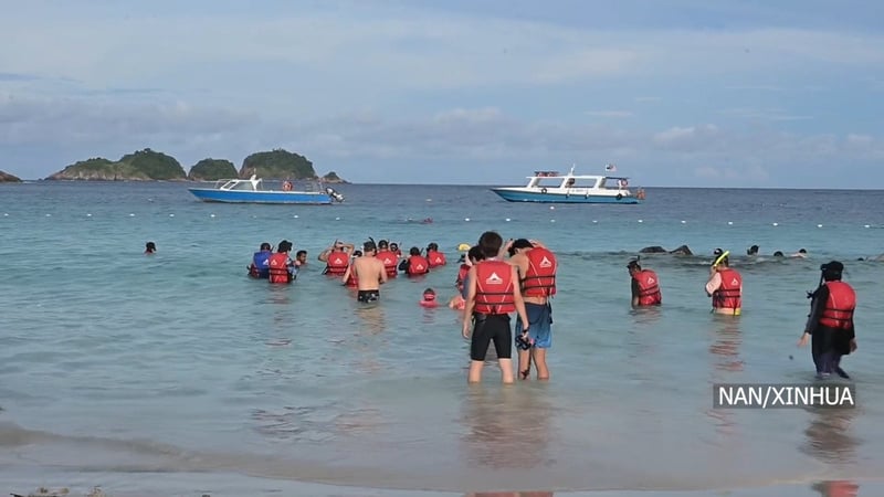 Malaysia's Domestic Tourism Surges in 2025, Driving Economic Growth