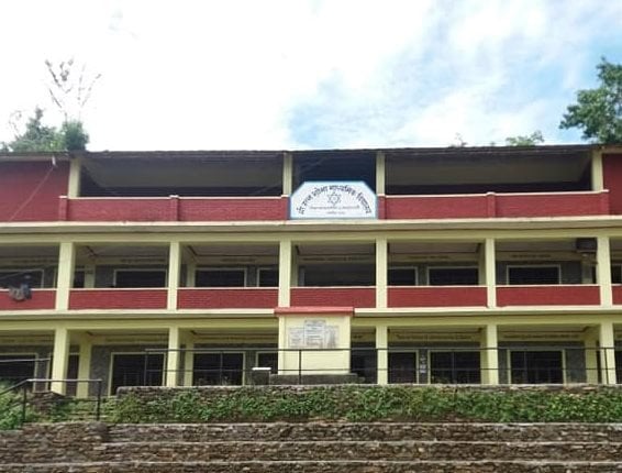 विद्यार्थीलाई ३० रुपैयाँमा खाना