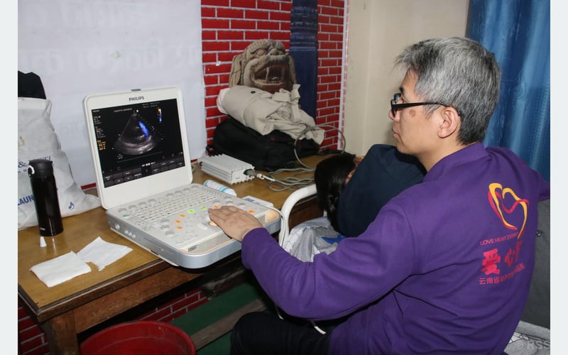 विद्यार्थीहरुको हृदयरोगसम्बन्धी निःशुल्क परीक्षण सुरु