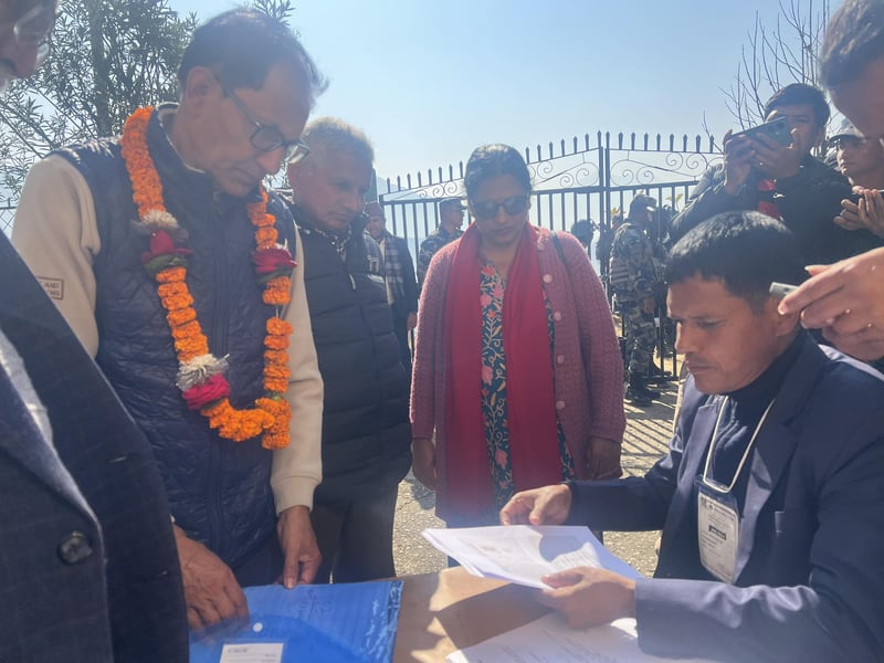 गोरखा-२ मा नेकपाबाट लेखनाथ न्यौपानेको उम्मेदवारी दर्ता