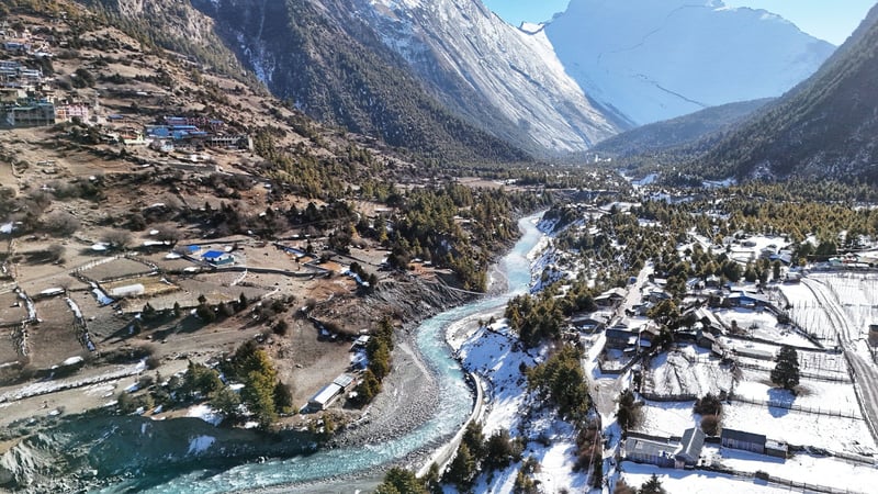 Manang District Finalizes Preparations for Upcoming Elections Amidst Snowfall Challenges