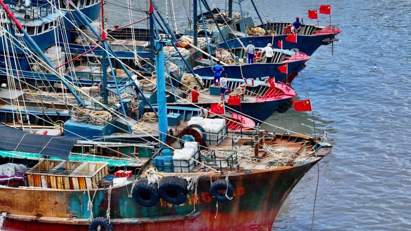 Japan Seizes Chinese Fishing Vessel Near Nagasaki After It Fails to Comply with Inspection Order
