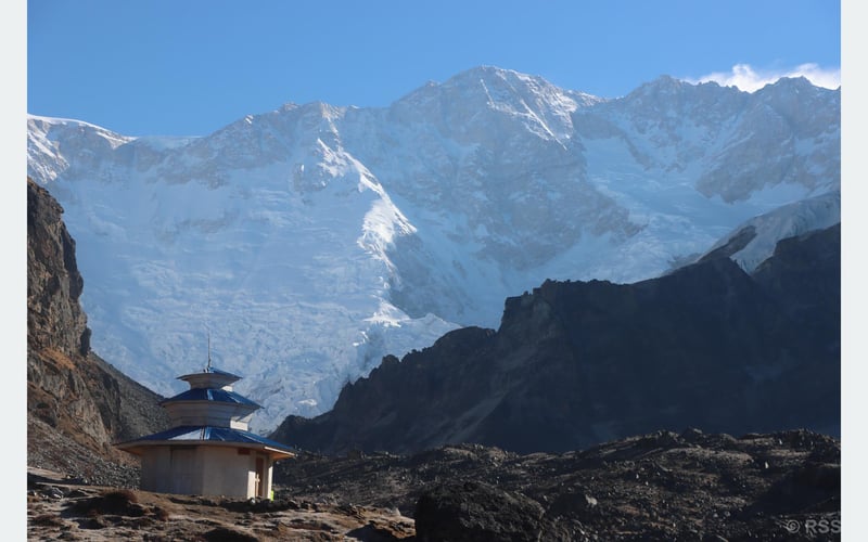 कञ्चनजङ्घा आधार शिविर सुनसान