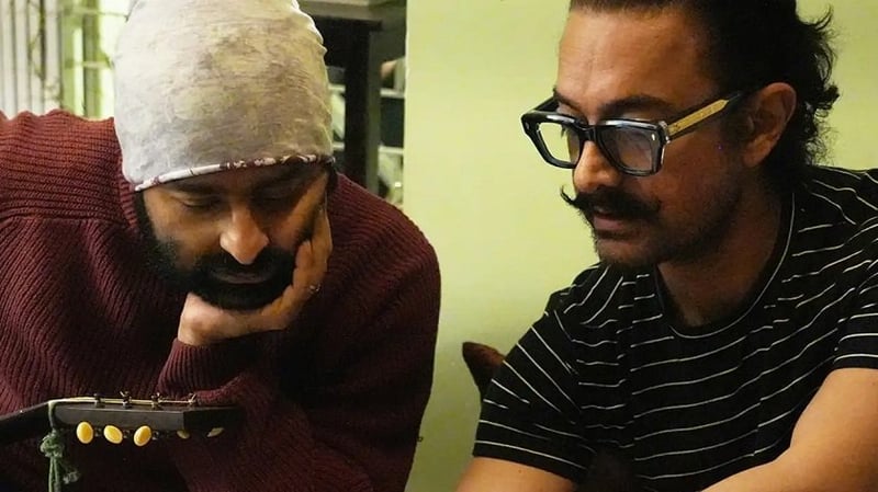 Aamir Khan Visits Arijit Singh's Home to Record Song for Upcoming Film 'Laapata Ladies'