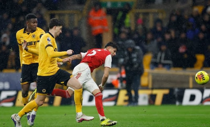 Arsenal Draws 2-2 with Wolves in Thrilling Premier League Encounter