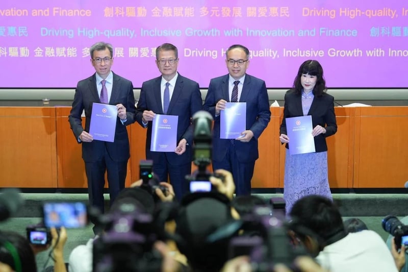 Hong Kong Aims for Strong Economic Growth, Prioritizing Science and Tech Innovation in New Budget