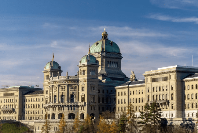 Switzerland to Hold Referendum on Capping Population at 10 Million