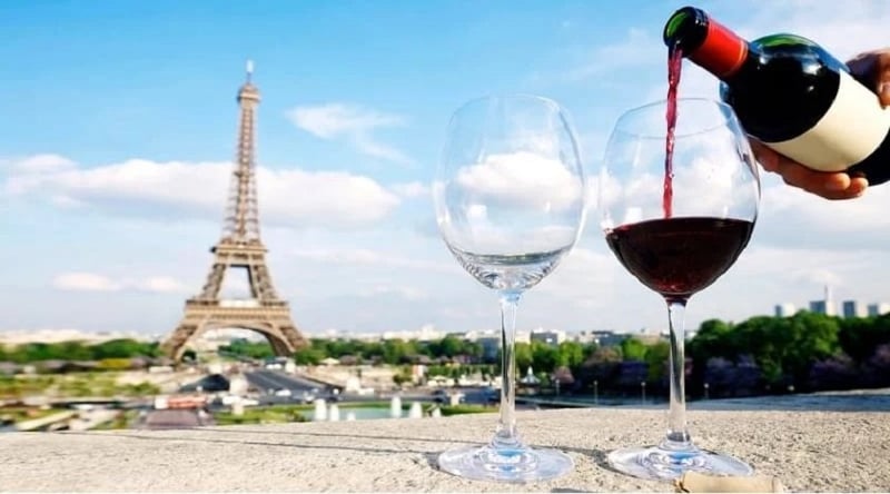 French Wine and Spirits Exports Hit 25-Year Low Amid US Tariffs and China Duties