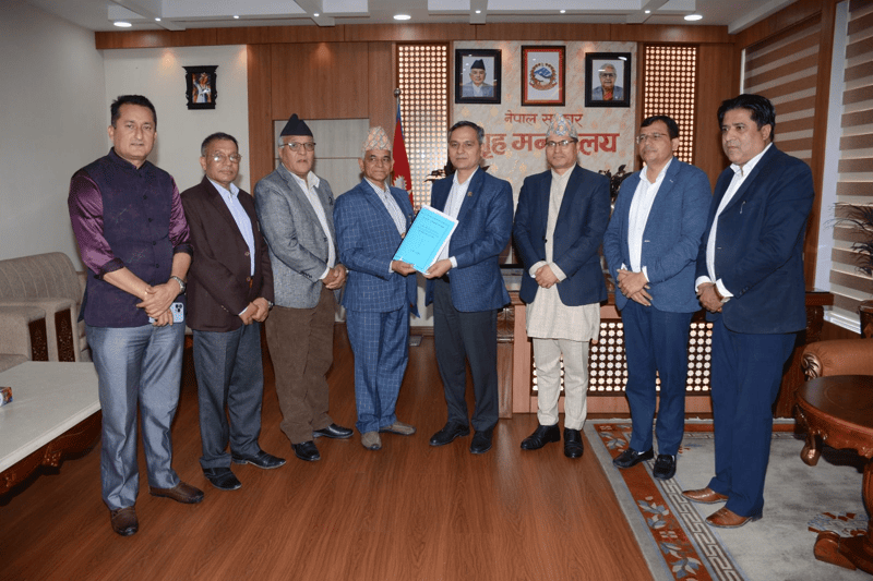 Investigation Commission Submits Report to Home Minister on Supreme Court Order Implementation in Transport Sector