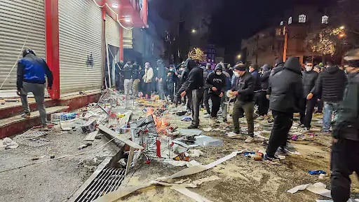 इरानको स्थिति खराब: प्रदर्शनका क्रममा प्रहरीको हत्या, इन्टरनेट सेवा समेत बन्द