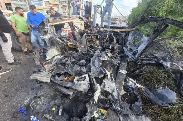 Three Hezbollah Commanders Killed in Israeli Airstrikes in Eastern Lebanon