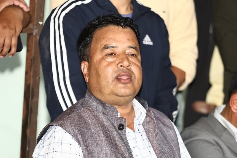 महेश बस्नेतको बालेन र कुलमानलक्षित टिप्पणी : ‘लुसिफर’ र ‘नक्कली हिरो’