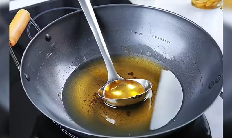 के तपाईँ पनि भान्सामा बचेको तेल पुनः प्रयोग गर्दै हुनुहुन्छ ? सावधान !