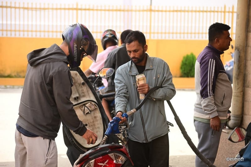 Middle East Tensions Spike Oil Prices, Drive Investors to Gold and Bonds